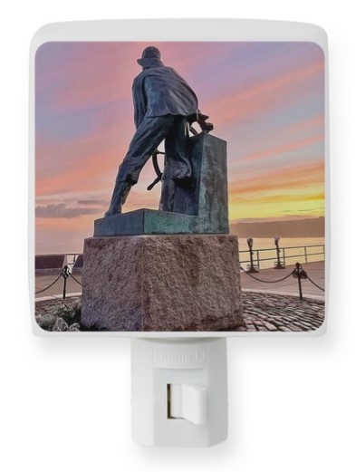 fisherman-pink-dusk-night-light